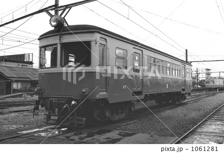 クハ37形電車 新潟県の写真素材