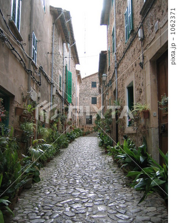 街並み 街角 風景 スペインの写真素材 - PIXTA