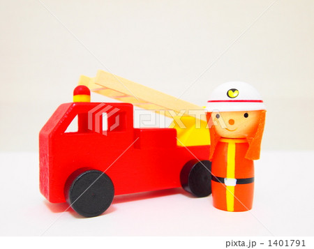 消防車 はしご車 救命士 かわいいの写真素材