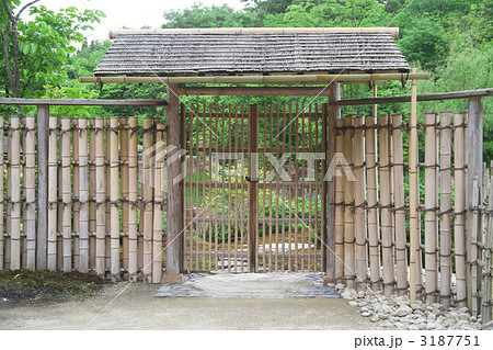 数寄屋門 風景 中部 竹の写真素材