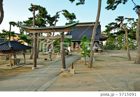 放生津八幡宮の写真素材