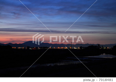 かわたれどきの写真素材