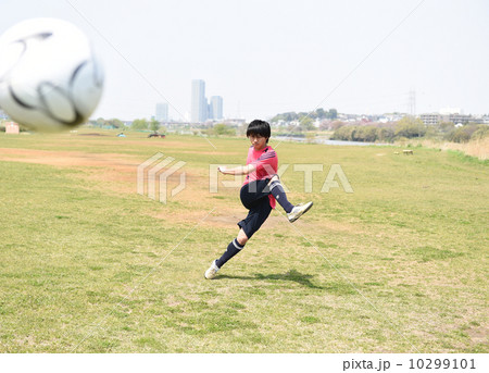 無回転シュートの写真素材