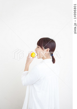 キレート効果 レモンの写真素材