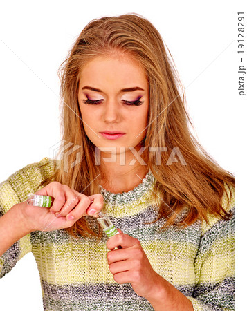 涙を拭く 涙 ハンカチの写真素材