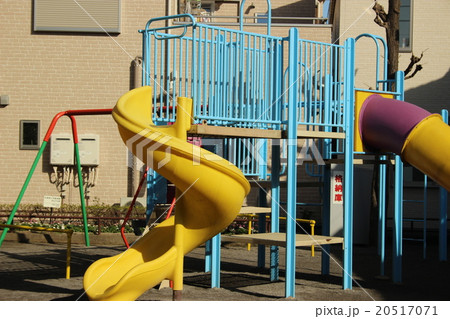 公園 滑り台 くるくる ぐるぐるの写真素材