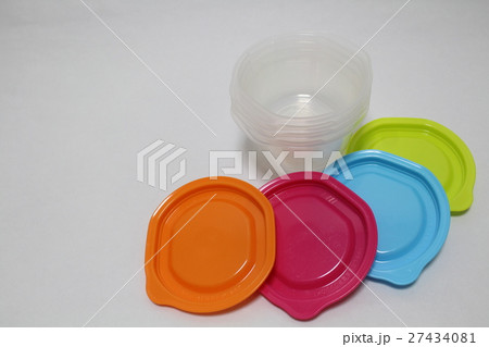 タッパー タッパ 容器 四色の写真素材