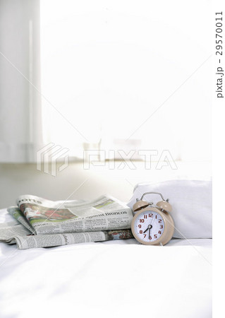 7時30分 時計の写真素材