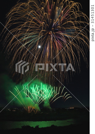 京都府 木津川市 花火大会 夏の写真素材