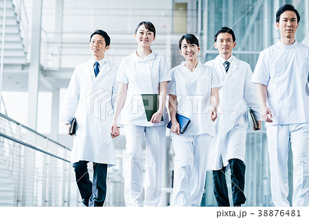 白衣の写真素材集 ピクスタ