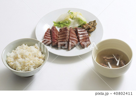 牛タン定食の写真素材