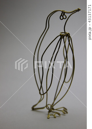針金細工 針金 アート クラフト ミニチュア 模型の写真素材