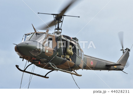 ヘリコプター ヒューイ 自衛隊の写真素材