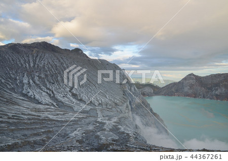 イジェン山の写真素材