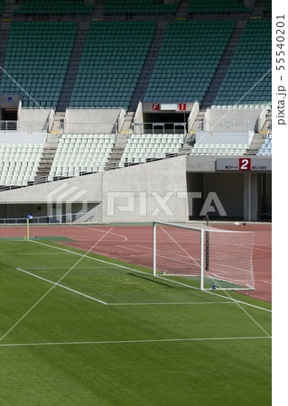 スタジアム スタンド ピッチ 観客席の写真素材