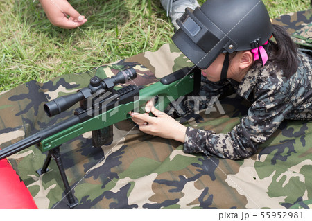 兵士 ミリタリー 女の子 アーミーの写真素材