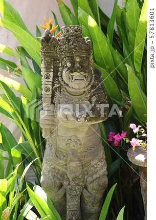 神 石像 彫刻 バリ島の写真素材