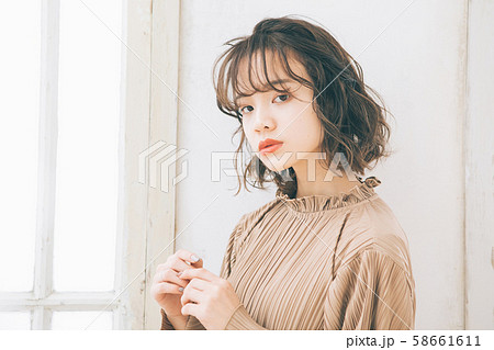 シースルーバングの写真素材