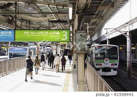 上野 上野駅 看板 山手線の写真素材