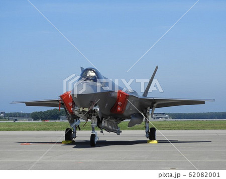 ステルス戦闘機の写真素材