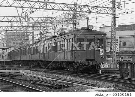 モノクロ 阪急 電車 鉄道の写真素材