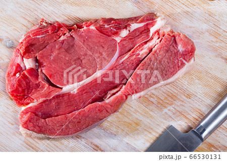 ステーキ リアル 肉料理 肉の写真素材