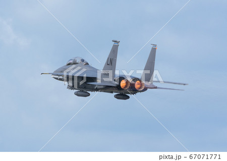 戦闘機 イーグル F 15 アフターバーナーの写真素材