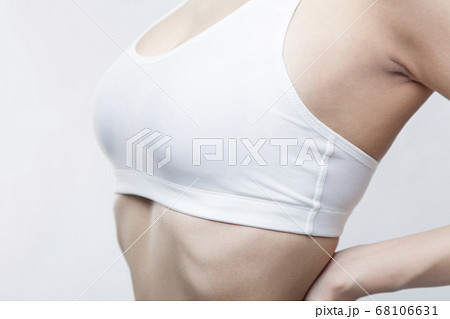 Bust foundation garment before and after - Stock Illustration [76771009] -  PIXTA