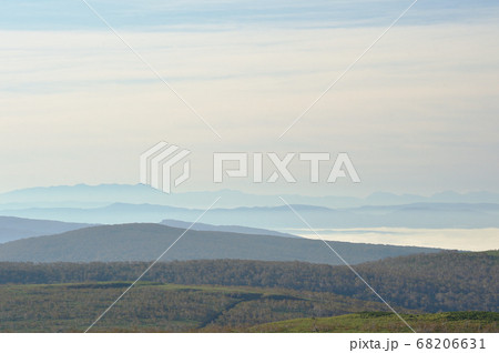 連なる山々の写真素材 - PIXTA