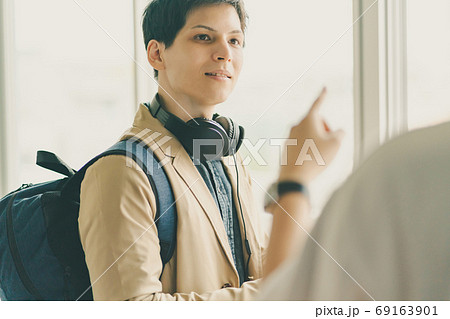 通訳ガイドの写真素材