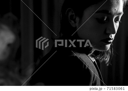 かっこいい カッコイイ モノトーン 白黒の写真素材