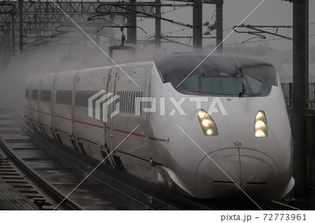 列車 電車 九州新幹線 つばめの写真素材