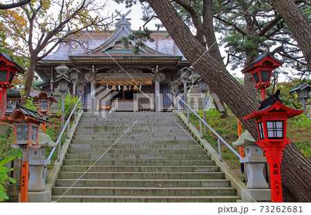 高山稲荷神社 青森 つがる 石段の写真素材