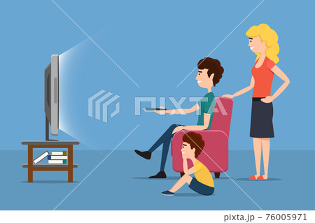家族 テレビ ウォッチング 見ているのイラスト素材