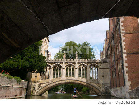 建物 ケンブリッジ 観光地 イギリスの写真素材