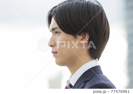 横顔 男性の写真素材