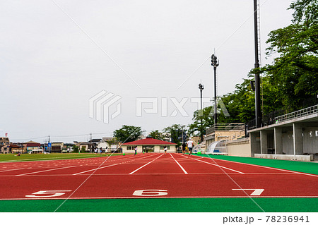 運動場 陸上競技場の写真素材集 ピクスタ