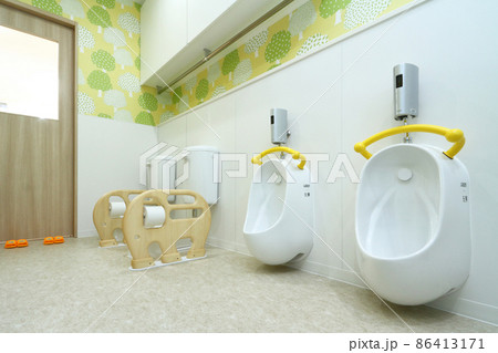 幼稚園 手洗い場 保育園 保育の写真素材