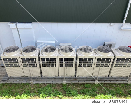 業務用エアコン室外機の集合設置