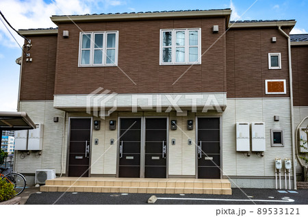 おしゃれな集合住宅の玄関周り