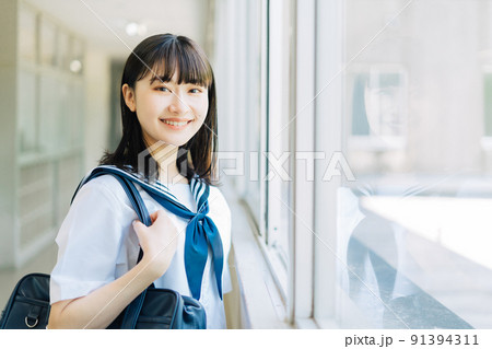 Schoolgirl with long black hair Anime-style - Stock Illustration  [99943682] - PIXTA