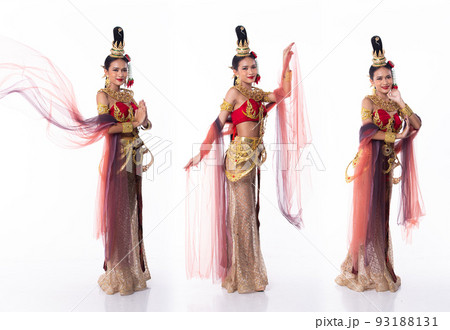 女性 民族衣装 タイ人 伝統的の写真素材