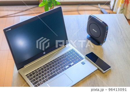 無線ルーターの写真素材 - PIXTA, 画像サイズ:450x319