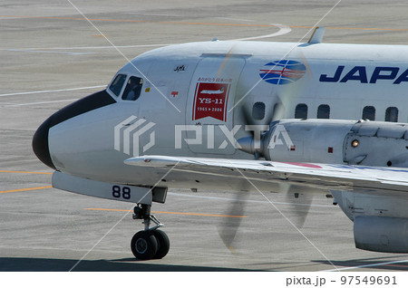 飛行機 プロペラ機 YS-11 プロペラの写真素材 - PIXTA