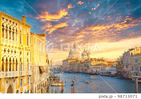 イタリア写真 ヴェネツィアの運河(ベニス・ベネチア)の夕日
