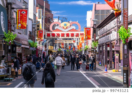 商店街 繁華街 町並み 巣鴨の写真素材 - PIXTA