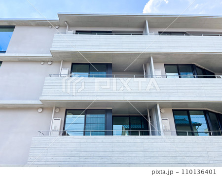 おしゃれな新築マンションの外観イメージ