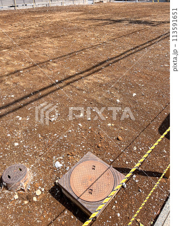 建設予定の住宅街にある更地のイメージ