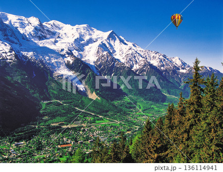 モンブラン 山の写真素材 - PIXTA