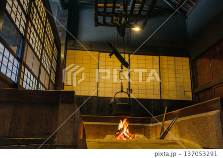 囲炉裏端の写真素材 - PIXTA